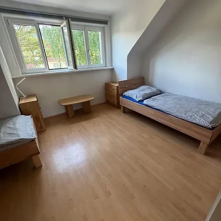 Sara * 卡普芬贝格