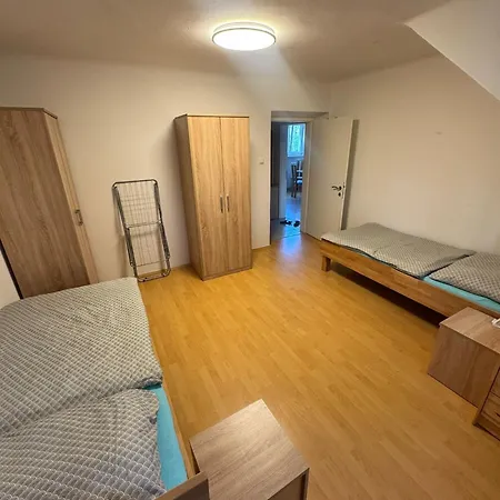 Sara * 卡普芬贝格